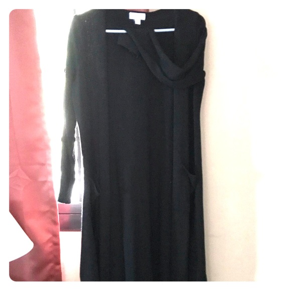 LuLaRoe Sweaters - LuLaRoe Black Sarah